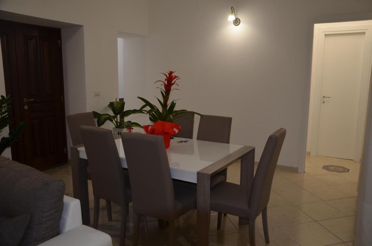 La Tana Delle Lepri Bed & Breakfast Morolo Exterior photo