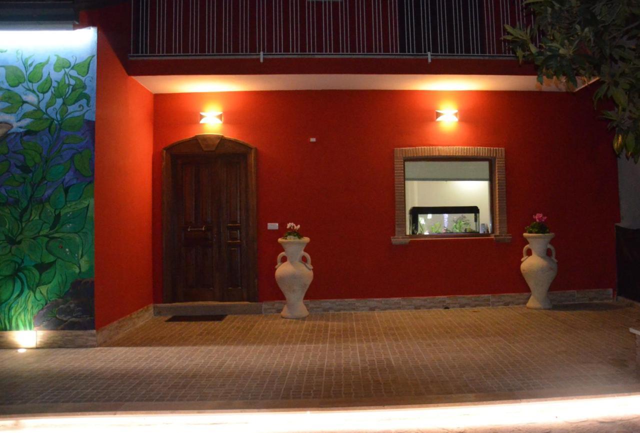 La Tana Delle Lepri Bed & Breakfast Morolo Exterior photo